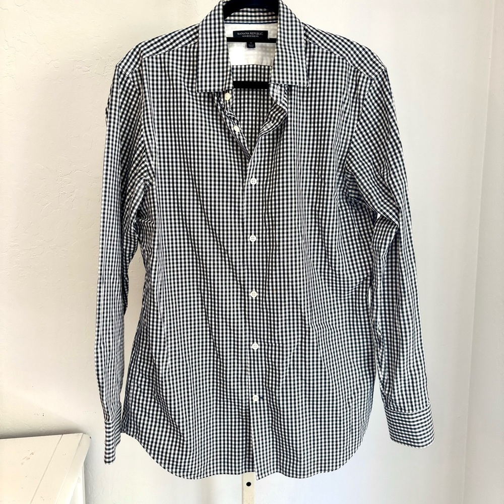 Banana Republic Black and White Gingham Dress Shirt